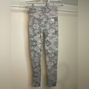 Women’s Best NEW Leggings XS